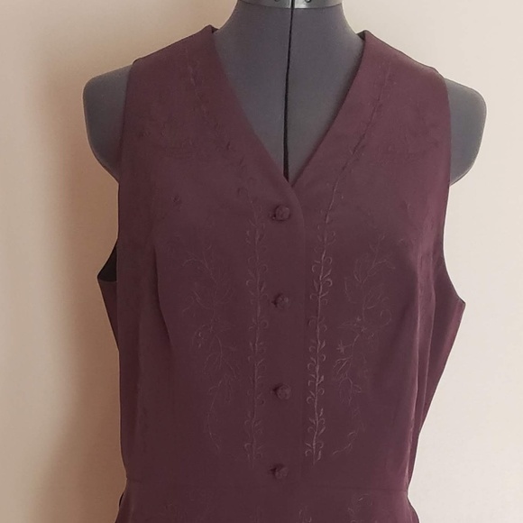 100% Silk Embroidered Button Down Vest and Slacks - Picture 4 of 5